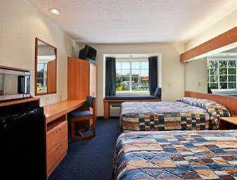 Microtel Inn & Suites By Wyndham Lillington/Campbell University Exterior foto