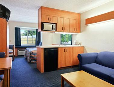 Microtel Inn & Suites By Wyndham Lillington/Campbell University Habitación foto